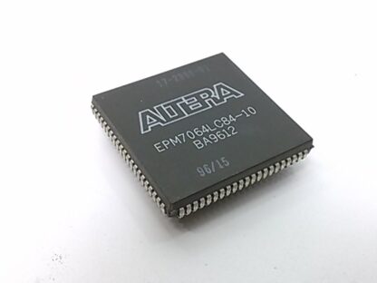 EPM7064LC84-10