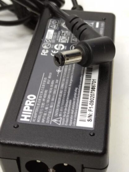 HP-A0301R3 19V-1,58A.
