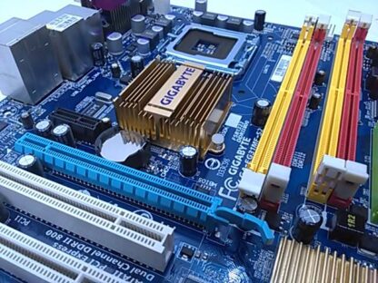 GA-EG31MF-S2 - Imagen 2