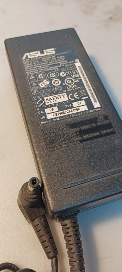 ADP-90SB BB 19V-4.7A
