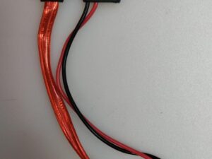 Cable de SATA y alimentación SATA a SATA y conector 2 pines