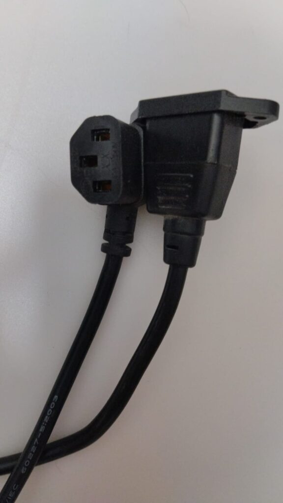 Cable alimentación de macho a hembra 82 cm