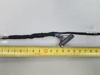 Cable placa-pantalla | PINES conector derecho 18 / conector izquierdo 30 | Medidas 22,5cm largo / 3,2cm ancho | REACONDICIONADO