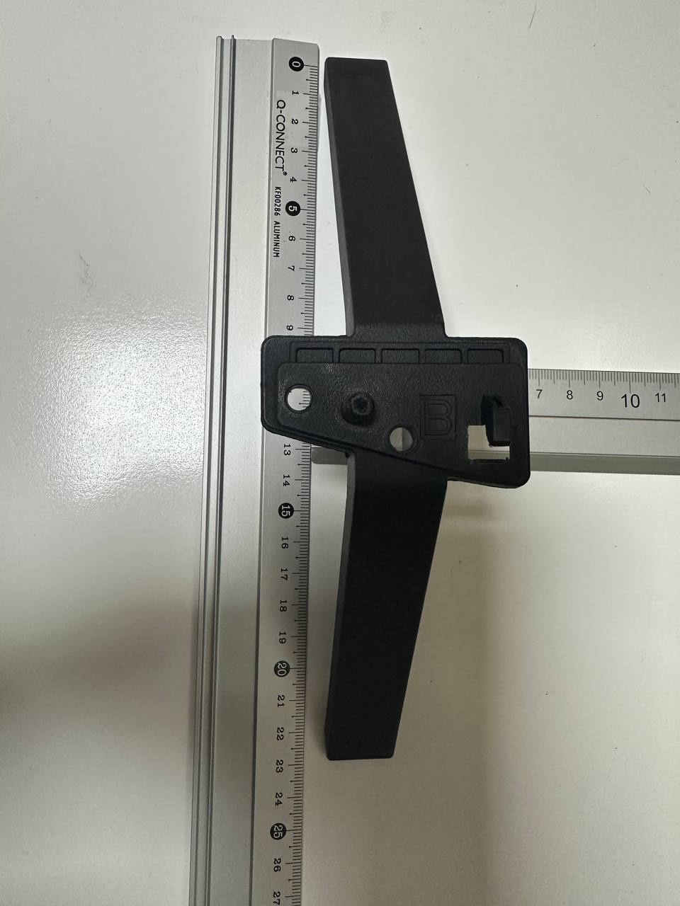 Soporte / pata peana TV monitor Genérico Pata peana TV negra tipo V marcada B