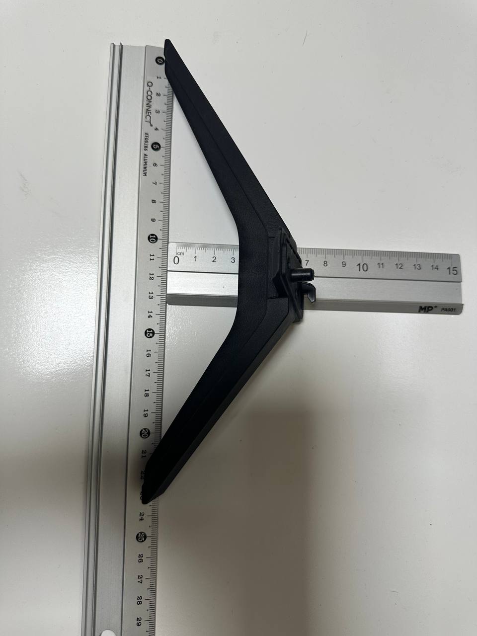 Soporte / pata peana TV monitor Genérico Pata peana TV negra tipo V marcada B