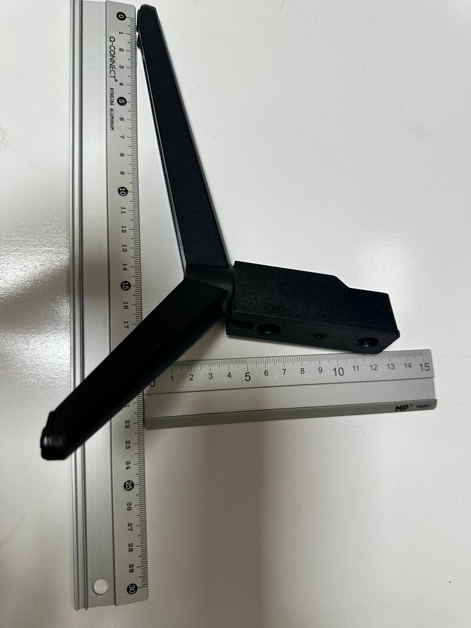 Soporte / pata peana TV monitor Genérico Pata peana TV negra tipo V marcada B